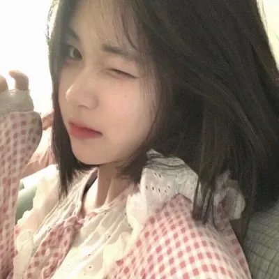 阳台上的坏女孩